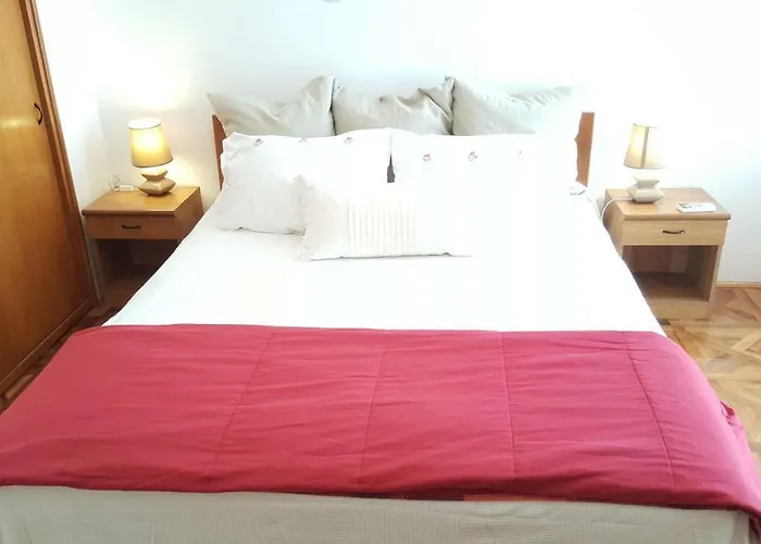 Centar Old Town, With Free Private Parking * Pula